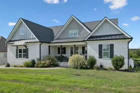 1018 C P Stewart, Lebanon, TN 37087