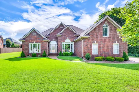 2796 Jutes Dr, Thompsons Station, TN 37179