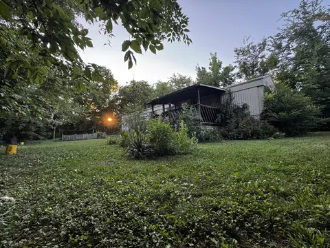 907 Willowview Dr, La Vergne, TN 37086