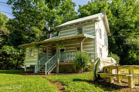 111 Potleg Hill Rd, Townsend, TN 37882