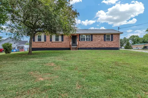 212 Lyons Ln, Columbia, TN 38401