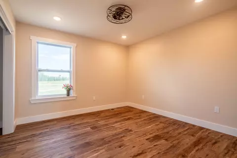 Bedroom - 194 Beartown Rd, Loretto, TN 38469 photo 6 of 7