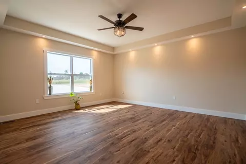 Living - 194 Beartown Rd, Loretto, TN 38469 photo 5 of 5