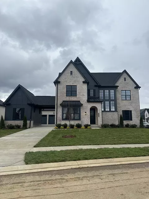 7541 Sutcliff Dr, College Grove, TN 37046