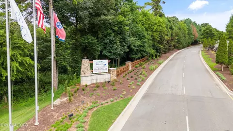 2228 Black Bear Cir, Loudon, TN 37774