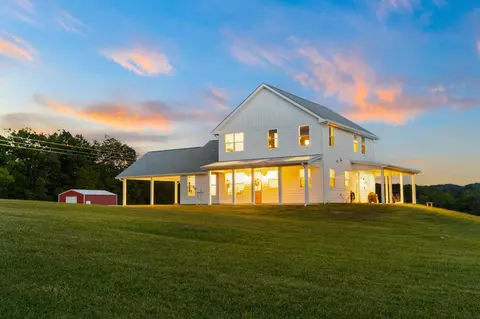406 Haven Creek Ln, Chickamauga, GA 30707