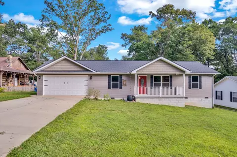 2423 Whitehorse Dr, Crossville, TN 38572
