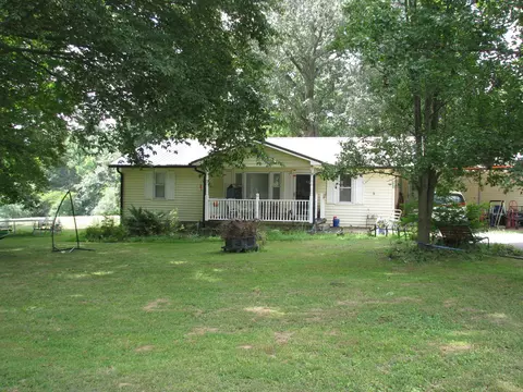 1446 Link Rd, New Johnsonville, TN 37134