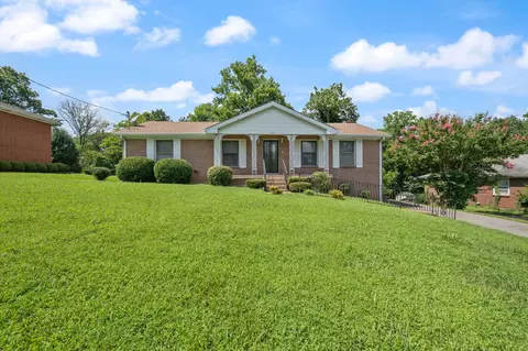 502 Harding Pl, Nashville, TN 37211