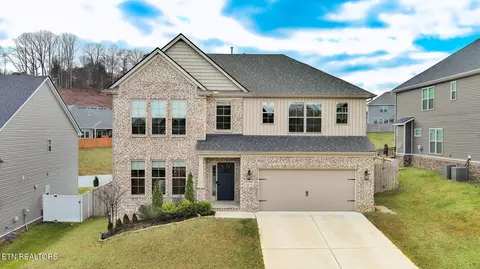 9708 Walking Stick Dr, Knoxville, TN 37922
