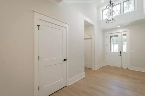 Entry Way - 7639 Grasshopper Rd, Georgetown, TN 37336 photo 6 of 11