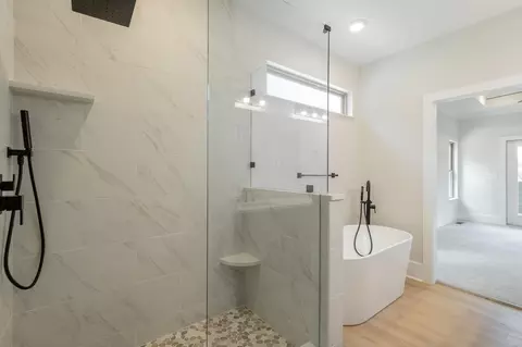 Bath - 7639 Grasshopper Rd, Georgetown, TN 37336 photo 6 of 10