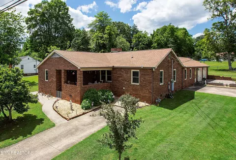 2231 Holbrook Dr, Knoxville, TN 37918