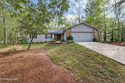 53 Inwood Ter, Crossville, TN 38558