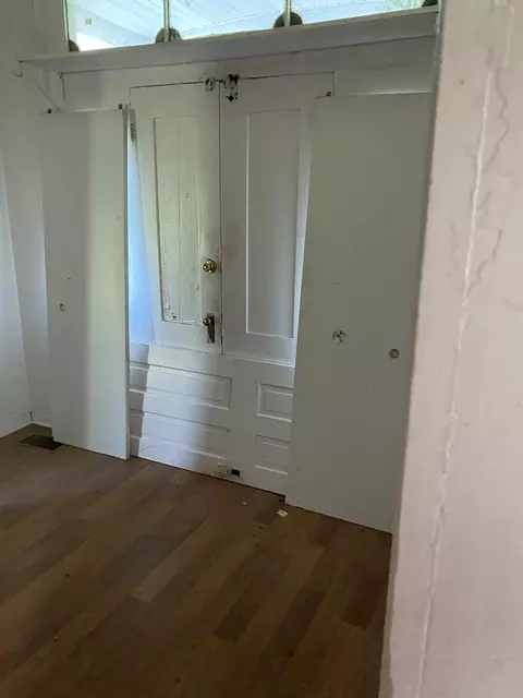 Entry Way - 972 Fall River Rd, Goodspring, TN 38460 photo 1 of 1