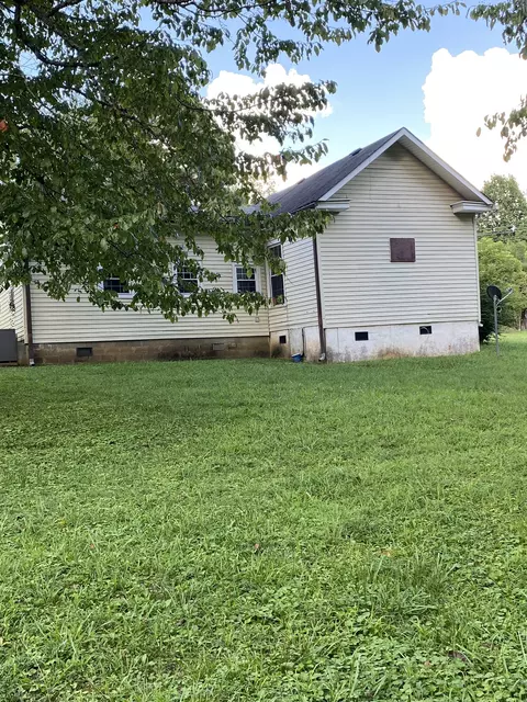 Exterior - 972 Fall River Rd, Goodspring, TN 38460 photo 4 of 13