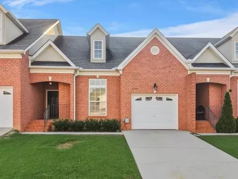 8234 Double Eagle Ct, Ooltewah, TN 37363