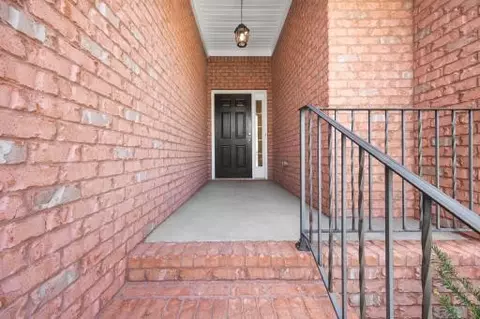 8234 Double Eagle Ct, Ooltewah, TN 37363 photo 2