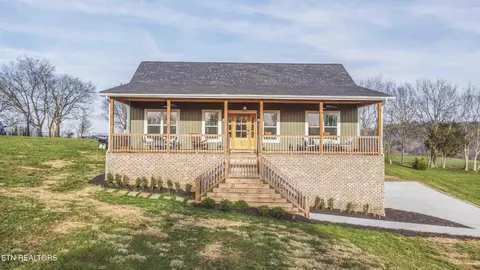 5713 Quail Run Dr, Maryville, TN 37804