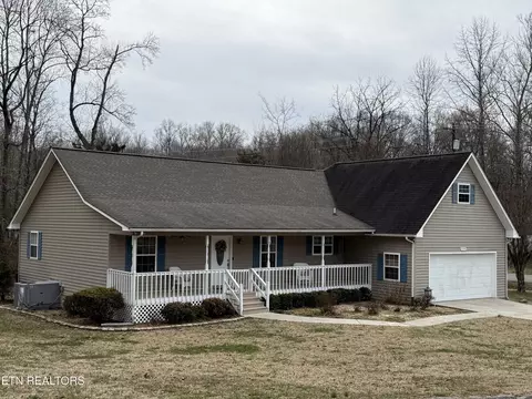 235 Van Stowe Rd, Harriman, TN 37748