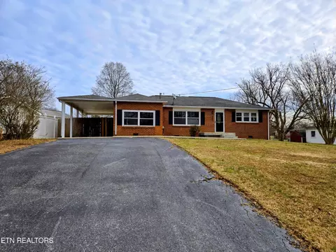 205 Willowbrook Dr, Kingston, TN 37763