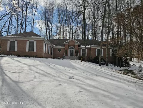 103 Weldon Ln, Oak Ridge, TN 37830