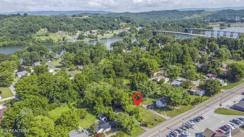 509 Race St, Kingston, TN 37763