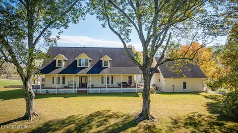 255 Petit Ln, Wartburg, TN 37887
