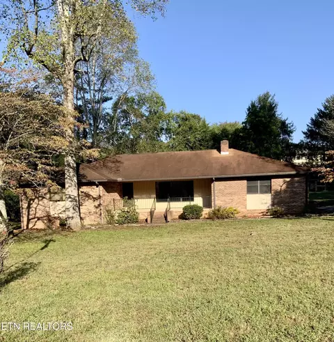 238 Westshore South Dr, Harriman, TN 37748