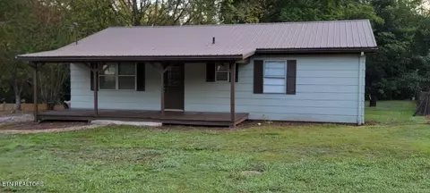678 Peachtree Ln, Kingston, TN 37763