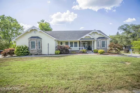 733 Elm Ave, Rockwood, TN 37854