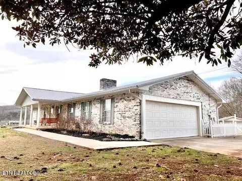 401 Poplar Creek Rd, Oliver Springs, TN 37840