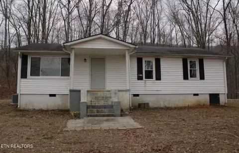 526 Sheldon Dr, Harriman, TN 37748