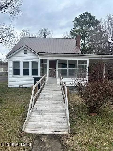 610 Virginia Ave, Athens, TN 37303