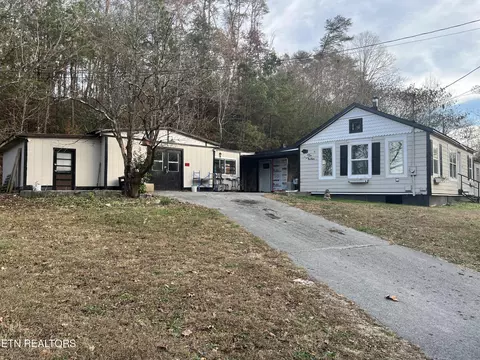 613 Baumgartner Rd, Harriman, TN 37748