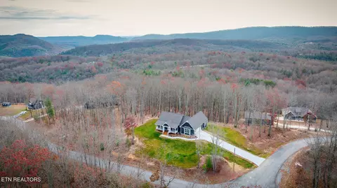 695 Green Ridge Trl, Harriman, TN 37748
