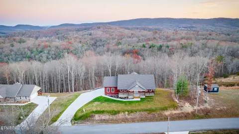 591 Green Ridge Trl, Harriman, TN 37748
