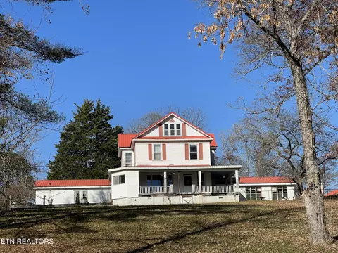 114 Leslie Dr, Harriman, TN 37748