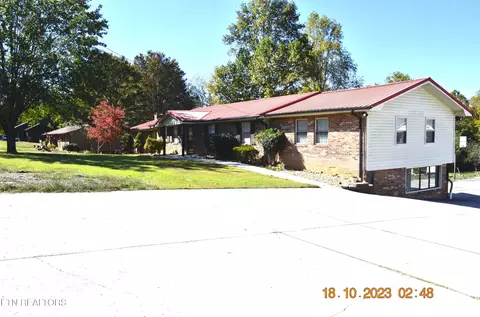 116 Sequoyah Hills Dr, Harriman, TN 37748