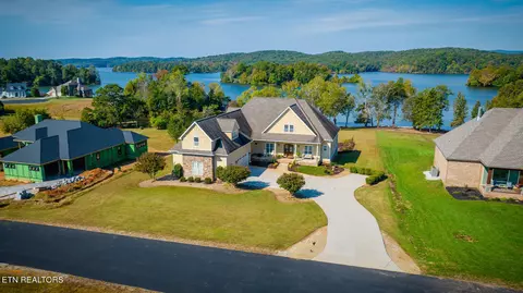 308 W Shore Dr, Rockwood, TN 37854