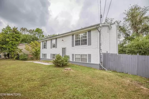 6528 NW Cadbury Dr, Knoxville, TN 37921