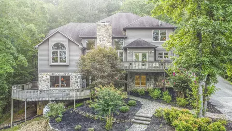 1774 Indian Shadows Dr, Ten Mile, TN 37880