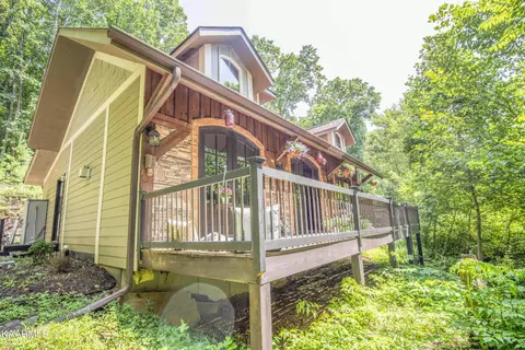 158 Quail Hollow Ln, Clinton, TN 37716