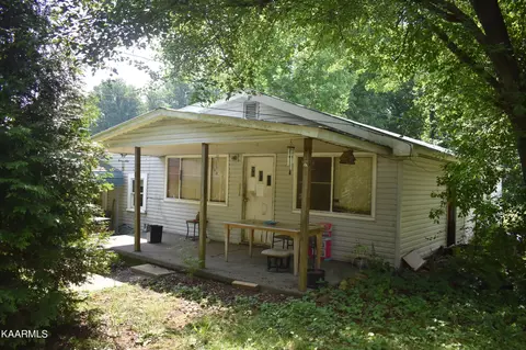433 Sheldon Dr, Harriman, TN 37748