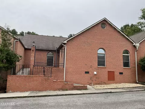 1120 Fairgrounds Ct, Kingston, TN 37763