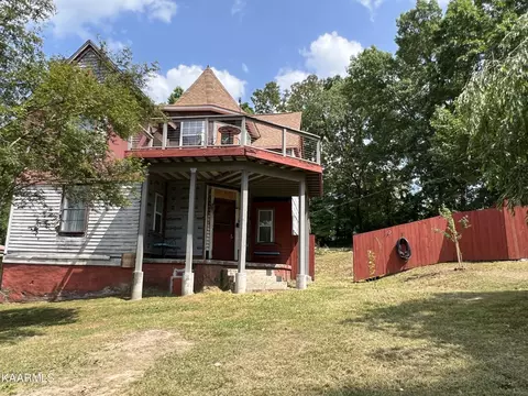 400 N Douglas Ave, Rockwood, TN 37854