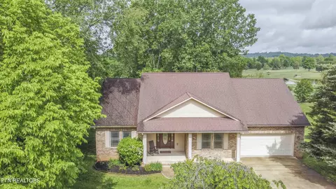 144 Lakeside Dr, Kingston, TN 37763