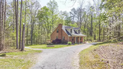 1647 Loudon Hwy, Philadelphia, TN 37846