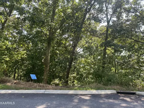 937 Eagle Nest Dr, Loudon, TN 37774