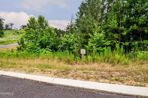 931 Eagle Nest Dr, Loudon, TN 37774